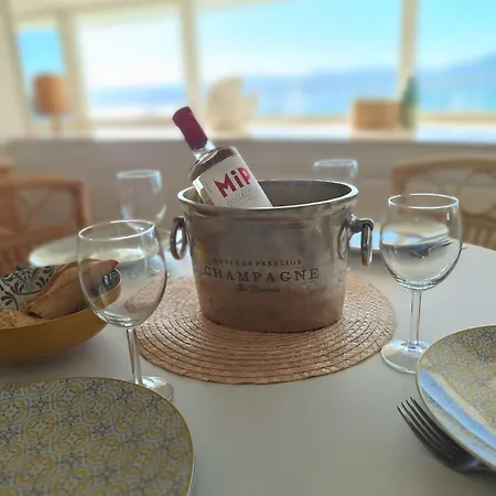 Apartman Standing, Vue Golfe Avec Parking Gratuit *